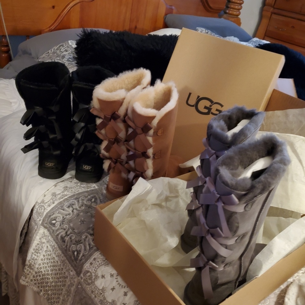 UGGS Bailey Bows Tall Boots ( ISO )